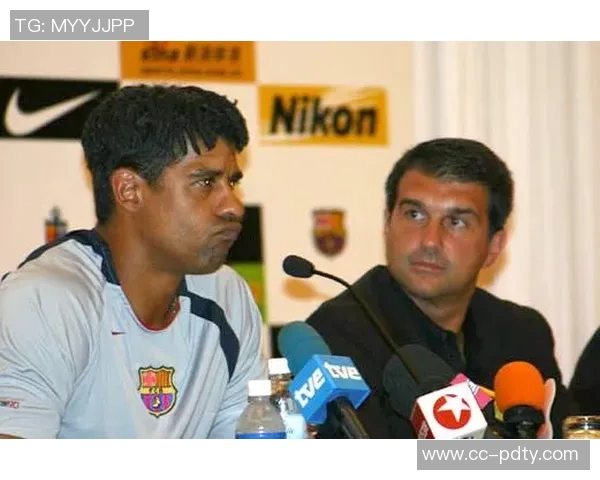 拉波尔塔为巴萨主席选举造势亲自烹制通心粉吸引支持者聚焦